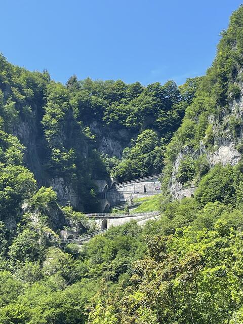 Der eindrucsvolle Passo San Boldo – auch hier müssen die Fahrer drüber. | Foto: privat