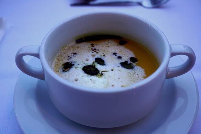 Gang 3: Kürbiscremesuppe | Foto: Löschnig