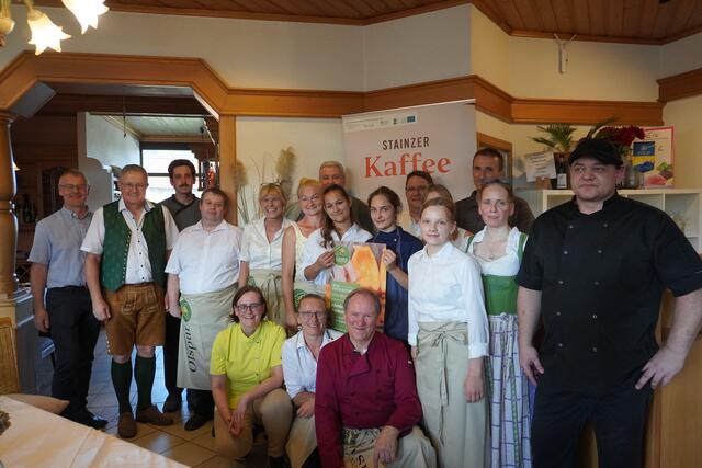 Sie zauberten bei der Eröffnung tolle Köstlichkeiten auf die Teller. | Foto: Löschnig
