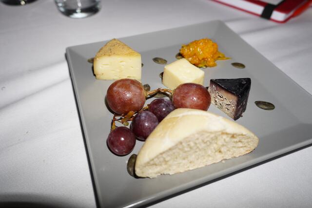 Gang 9: Deutschmann Käseteööer &amp; Kürbis-Chutney | Foto: Löschnig