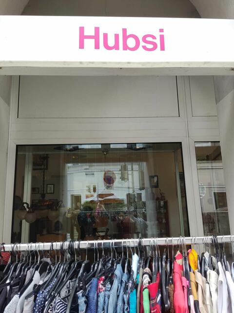 Süßer Name, süßes Geschäft. Der "Hubsi Vintage Shop" auf der Margaretenstraße 72 versprüht den Charme der Vergangenheit. | Foto: Patricia Kornfeld