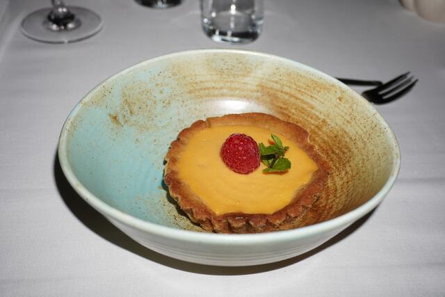 Gang 7: Kürbis-Orangencreme-Tarte | Foto: Löschnig