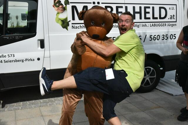 Es gab auch für Erwachsene was für den Spaß | Foto: Gerald Dreisiebner