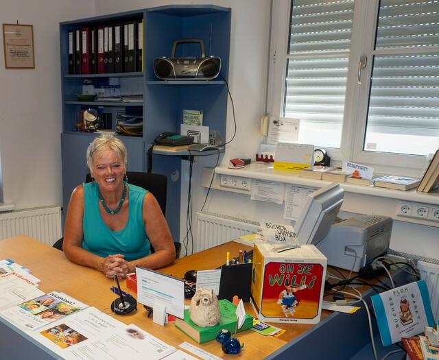 Ingrid Zeleznik, Mitarbeiterin der Bücherei Eggersdorf in den alten Räumen der Pfarrkirche. | Foto: Ingrid Zleznik