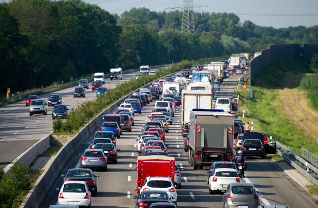 Im Rückreiseverkehr kommt es auch auf den steirischen Straßen oft zu Staus. Das birgt Gefahrenpotential. | Foto: stock.adobe