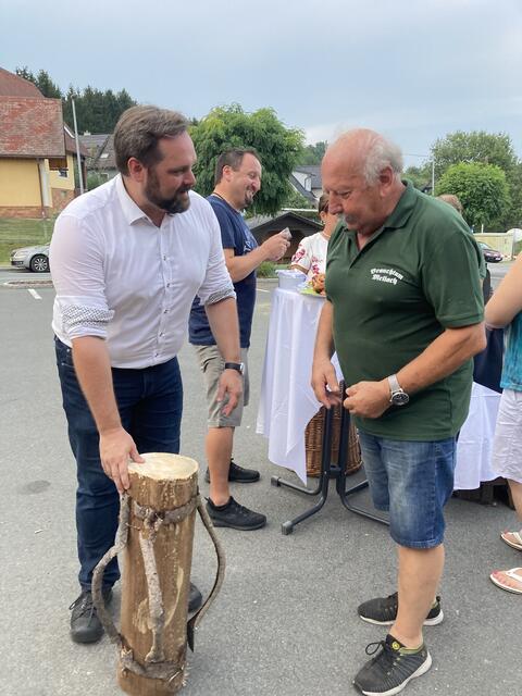 Na werden wir ja bald sehen wer besser geschätzt hat?