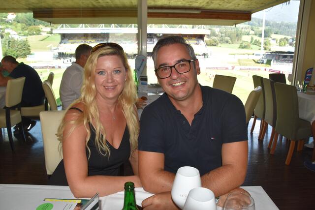Zitterten mit: Tanja und Michael Holzer