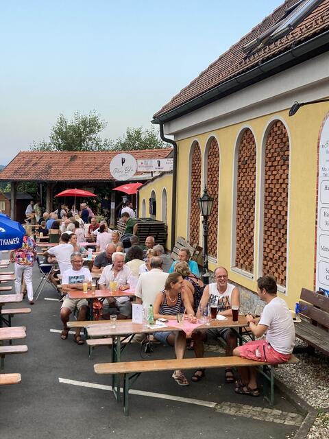 Geselligkeit - Schattenplätze waren sehr gefragt