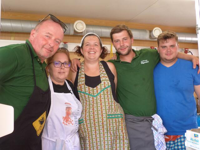 Mit super Stimmung startete das Team in ein angenehmes Frühschoppen in Pilgersdorf!