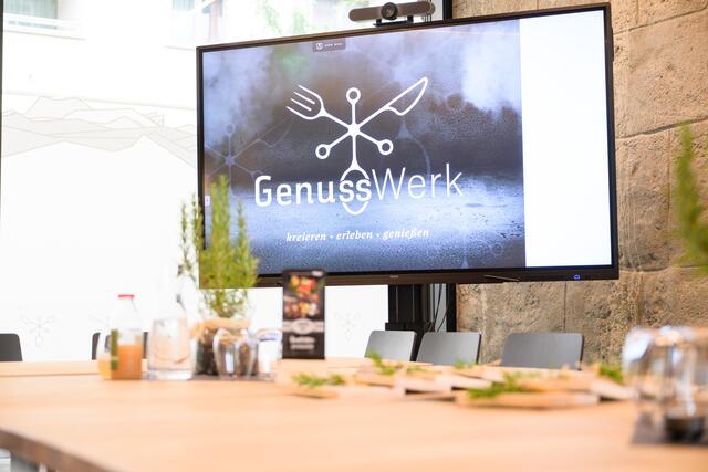 Im Genusswerk werden seither neue und innovative Lebensmittel entwickelt, Kochworkshops angeboten und Bildungsveranstaltungen abgehalten. | Foto: © Agrarmarketing Tirol / Oss