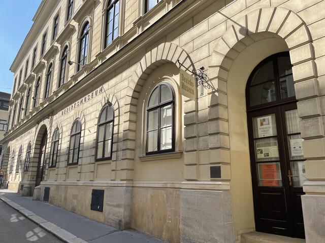 Die VHS und das Bezirksmuseum teilen sich das Gebäude in der Schmidgasse 18. | Foto: Miriam Al Kafur
