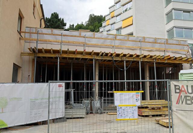 Die neue Fahrzeughalle der FF Hötting ist im Entstehen. | Foto: IKM