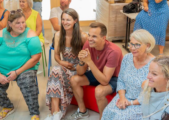 Die Eltern schauten gespannt zu.  | Foto: Stefanie Giefing