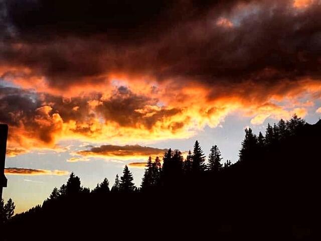 Abendrot am Tiroler Himmel  | Foto: Andrea Sternberg