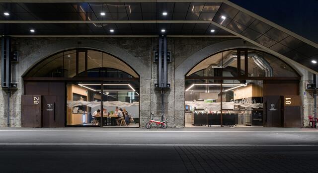 In den beiden Viaduktbögen 81 und 82 entstanden vor Kurzem das Genusswerk der Agrarmarketing Tirol GmbH. | Foto: © Agrarmarketing Tirol / Oss