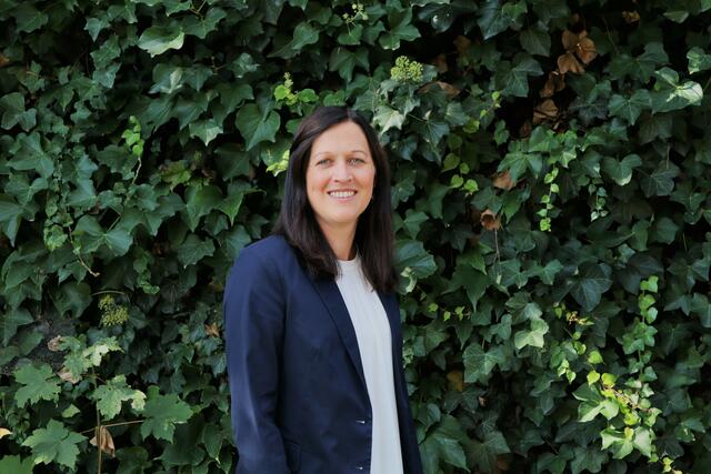 Christine Rehberger leitet die Geschäftsstelle des Bezirksabfallverbands Linz-Land und kümmert sich unter anderem um Bereiche wie Mülltrennung, Müllvermeidung und Nachhaltigkeit.  | Foto: BAV Linz-Land
