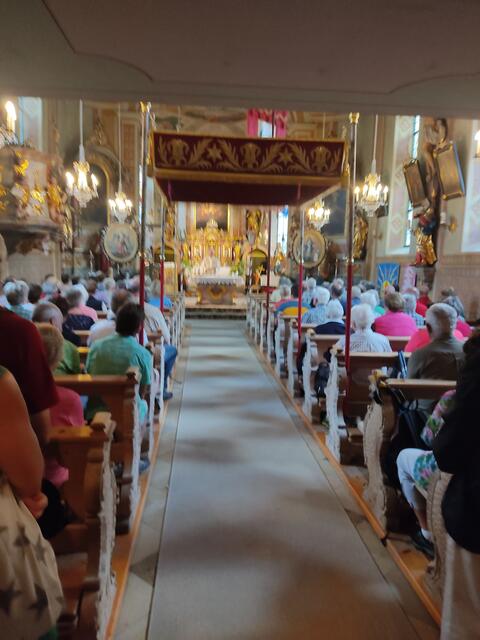 Der abwechslungsreiche Tag begann mit einer Messe. | Foto: Seniorenbund/Falger