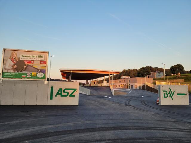 Abfälle können in OÖ in den 179 Altstoffsammelzentren abgegeben werden. Sie verwerten mehr als 300.000 Tonnen pro Jahr. | Foto: BAV Vöcklabruck