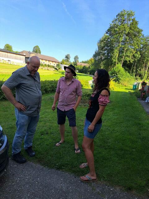 Verena und Jürgen Hauer empfingen Experten der BOKU am Bio Archehof Rasdorf in Felberach bei Steinakirchen. | Foto: Bio Archehof Rasdorf
