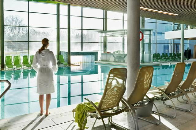 Wer zwischen 15. September und 15. Oktober einen Hotelaufenthalt in einem der 4*-Superior-Resorts der VAMED Vitality World (Liste siehe unten) bucht, erhält einen Bonus von zehn Prozent auf den tagesaktuellen Zimmerpreis inklusive Halbpension., inklusive Frühstück. | Foto: Therme Wien