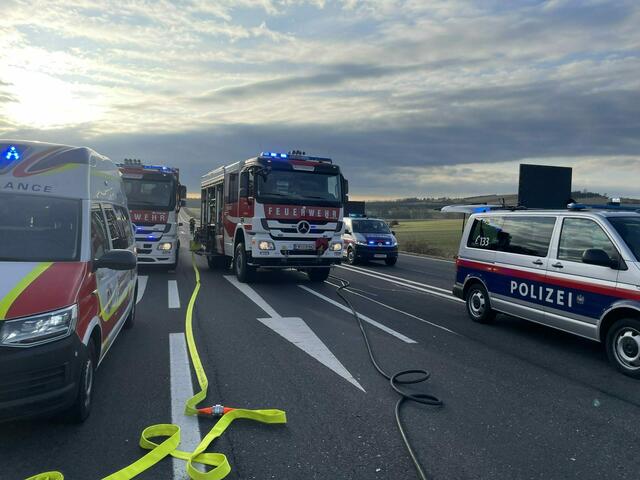 S4 heuer Hauptunfallsort mit tödlichem Ausgang im Burgenland | Foto: Feuerwehr Mattersburg
