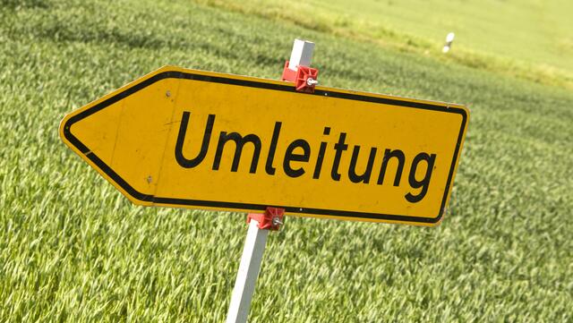 Auf dem Weg zur Arbeit oder nach Hause muss man sich in den kommenden Wochen auf dieses Schild einstellen. | Foto: Panthermedia/breitformat