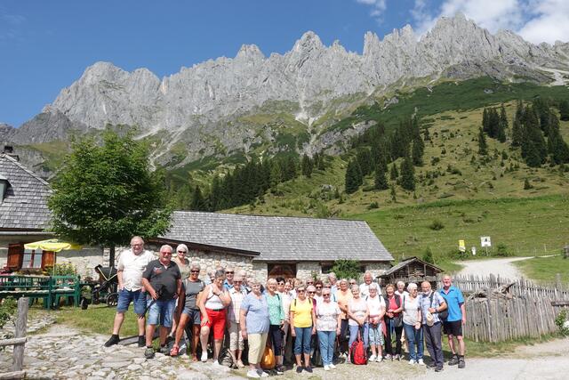 Die Mitglieder des Ebenseer PV genossen einen Tag am Fuße des Hochkönigs.  | Foto: Ebenseer PV