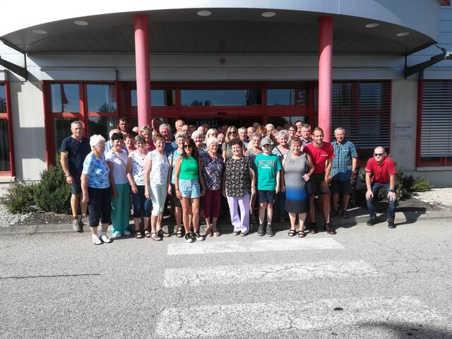 Kürzlich unternahm der Seniorenbund Auberg einen Ausflug nach Sarleinsbach zur Firma Internorm.  | Foto: Seniorenbund Augberg