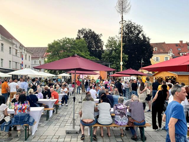 Summer Vibes und Bezirkstour am Judenburger Hauptplatz. | Foto: Regionalmedien