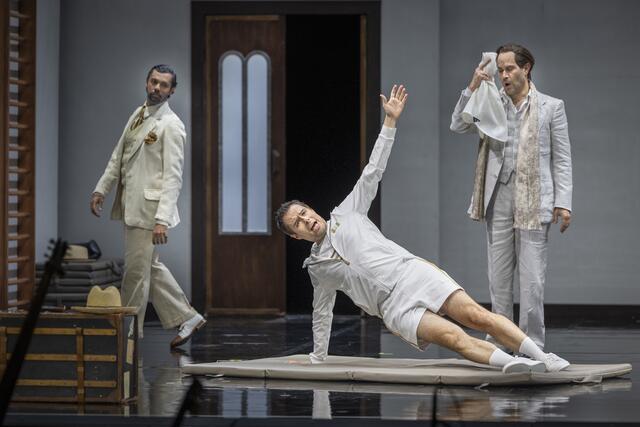 Bruno de Sà (Aminta), Raffaele Pe (Megacle) &amp; Bejun Mehta (Licida) in Vivaldis «Olimpiade»
 | Foto: Birgit Gufler