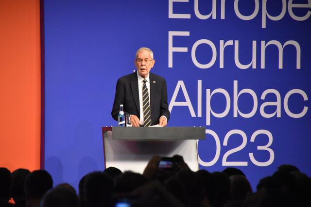 Ausstiege wie der Brexit seien eine schlechte Idee, erklärte Van der Bellen. Der "Öxit" oder ähnliche Überlegungen rund um Austritte seien schädlich und gefährlich. | Foto: Barbara Fluckinger