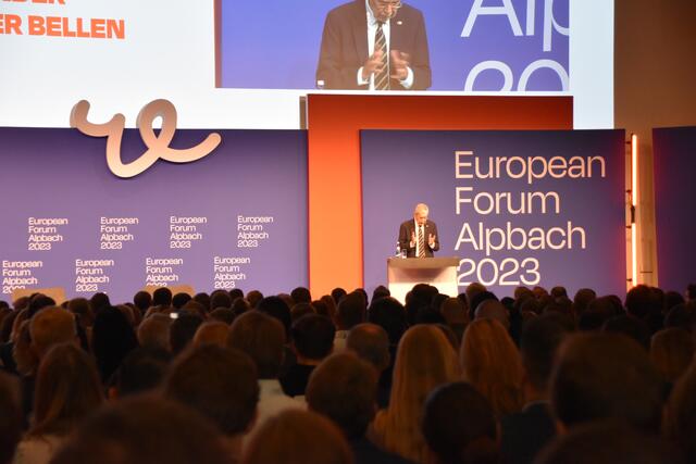 Bundespräsident Alexander Van der Bellen sprach sich in seiner Eröffnungsrede der „Austria in Europe Days" in Alpbach dafür aus, das gemeinsame Europa zu schützen.  | Foto: Barbara Fluckinger