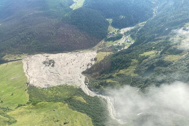 Bei der Befliegung des vermurten Gebietes in Kolm Saigurn im Raurisertal am 31.08.2023 durch die Wildbach- und Lawinenverbauung zeigte sich, dass ein 24 Hektar großes Gebiet mit Geröll vom oberhalb liegenden Pilaturkar vermurt wurde.  | Foto: WLV/Gebhard Neumayr