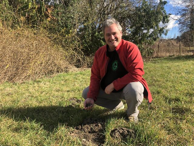 Bernd Wieser schützt die heimischen Böden und Arten.  | Foto: RegionalMedien