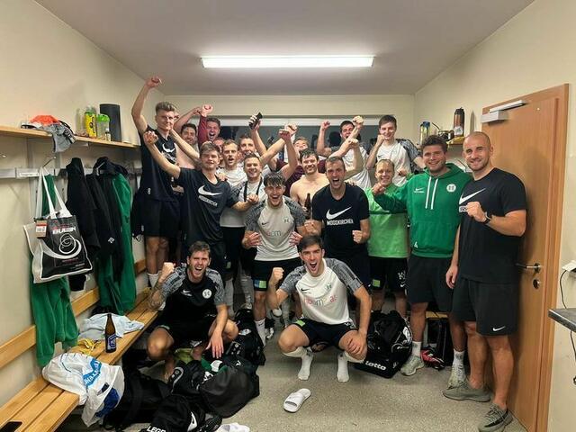 Jubel, Trubel, Heiterkeit beim USV Mooskirchen nach dem 3:1-Sieg in Gössendorf | Foto: USV Mooskirchen