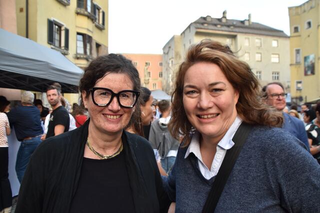 Stadträtin Barbara Schramm-Skoficz und Ingrid Felipe genossen die gute Stimmung. | Foto: Kendlbacher