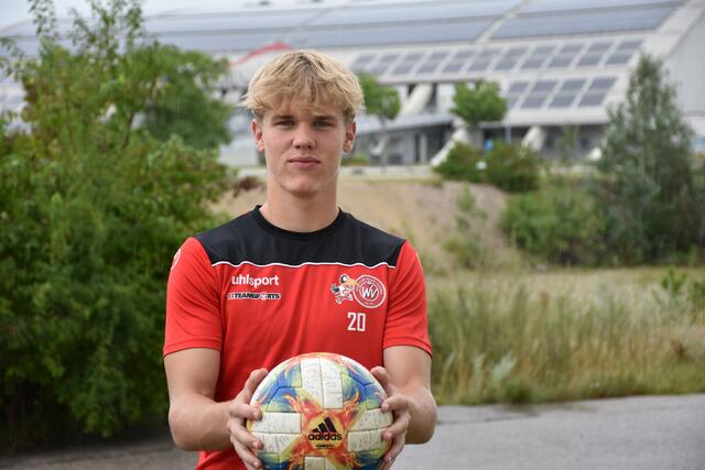 Daniel Hölbling: Start für eine Profi-Laufbahn in der Regionalliga Ost.