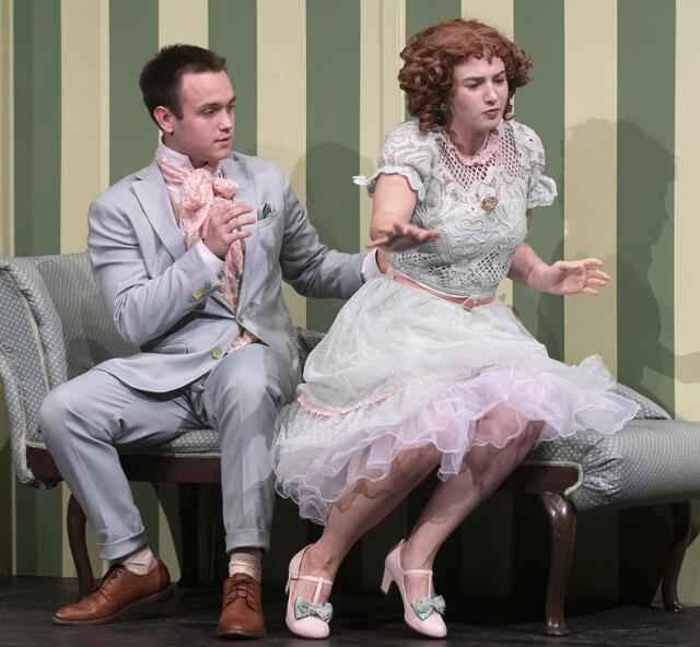 Jona Babovic (August Sonders) und Yara Winter (Lisette) | Foto: Gerhard Maly