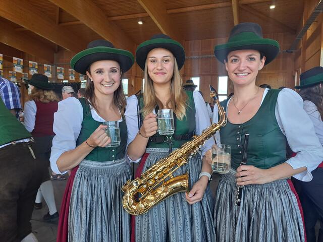700 Musikerinnen und Musiker waren beim Bezirksmusikertreffen in Fischbach dabei. | Foto: Eva Reindl