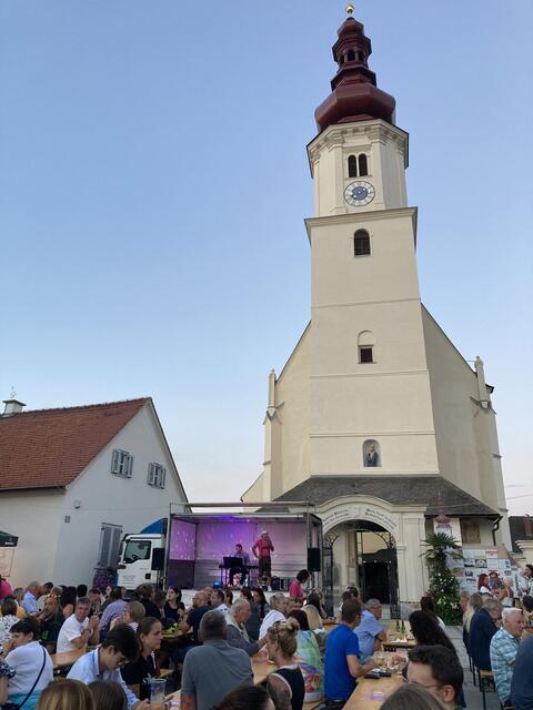 Die Party steigt ...