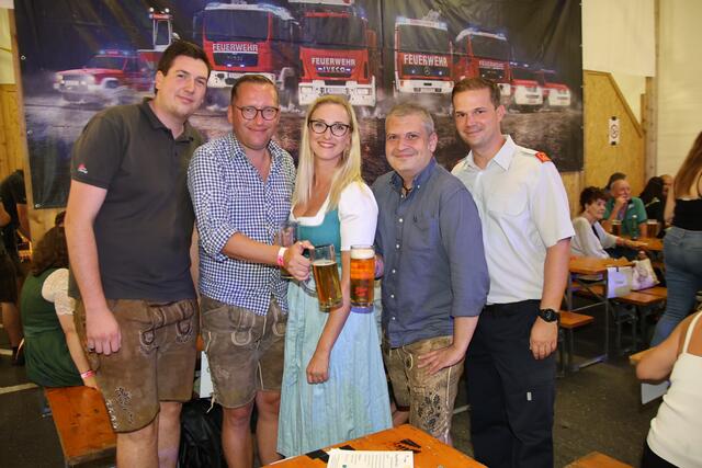 Festorganisator Manfred Baumgartner, Georg Djunda,  Carola Schösswender, Josef Eder, Alexander Traintinger. | Foto: Wolfgang Schweighofer
