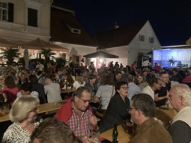 "Viele Huckenbleiberinnen- und Bleiber"