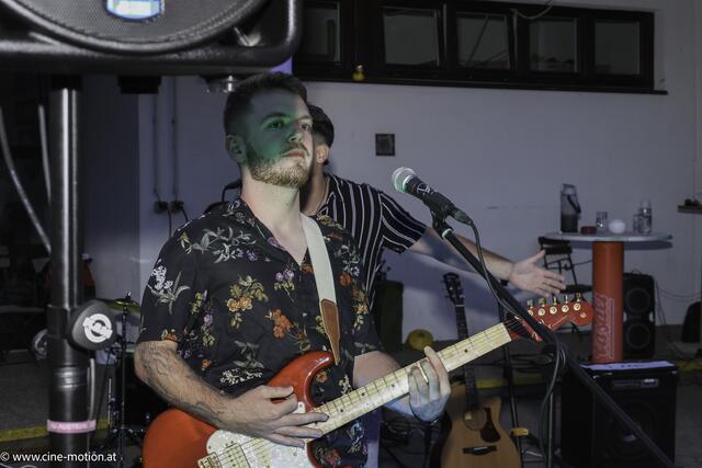 Floh (Florian Sedlak) ist Hauptkomponist und Gitarrist.  | Foto: cinemotion - Ivanek