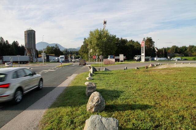 Rechts das besagte Grundstück in bester Lage | Foto: MeinBezirk.at