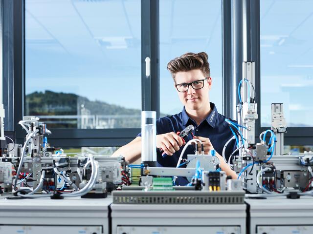 13 Lehrlinge starten in der Treibacher Industrie AG eine vielversprechende Lehre. | Foto: TIAG