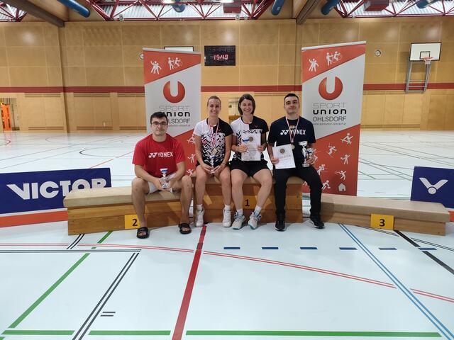 Im Anhang befindet sich ein Foto der siegreichen Mödlinger: v.l.n.r.: Christian Tomic, Reka Sarosi, Bianca Schiester, Michael Tomic | Foto: Badminton Mödling