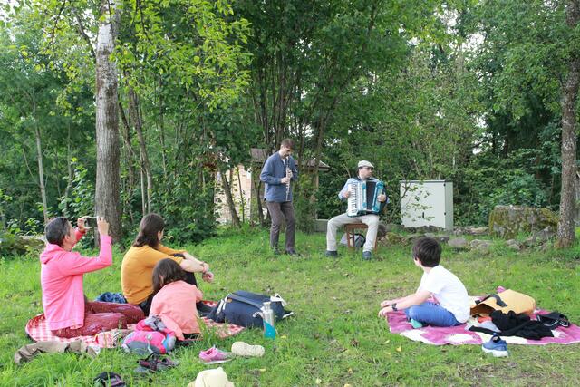 Die Gruppe Narishe Tantz spielte  Klezmermusik.  | Foto: Robert Cupak