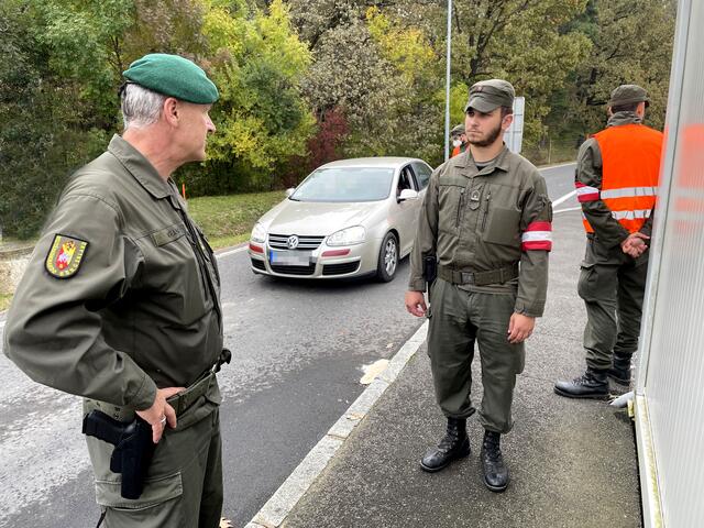 An der burgenländischen Grenze zu Ungarn hat man es oftmals mit illegalen Grenzübertritten zu tun. SPÖ-Landesgeschäftsführer warnt vor steigenden Zahlen.  | Foto: Gernot Heigl