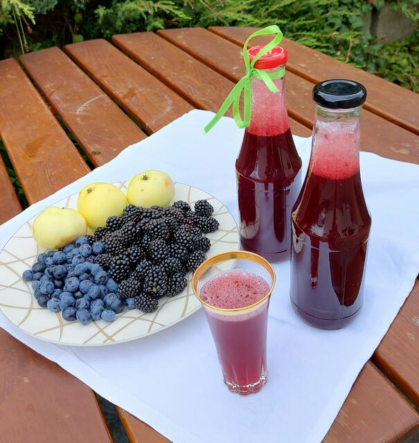 Der Saft schmeckt köstlich und eignet sich auch gut als Geschenk. | Foto: Haider