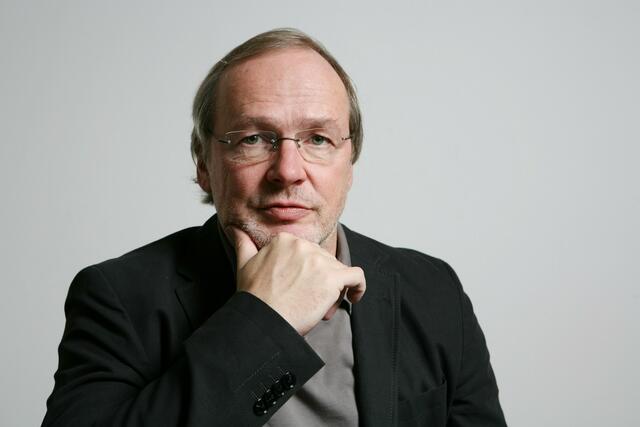 Kurt Langbein präsentiert "Projekt Ballhausplatz". | Foto: Langbein&amp; Partner